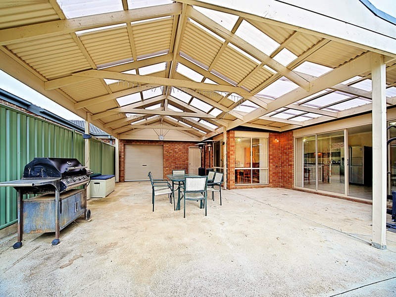 11 Gosford Rd, Wyndham Vale VIC 3024