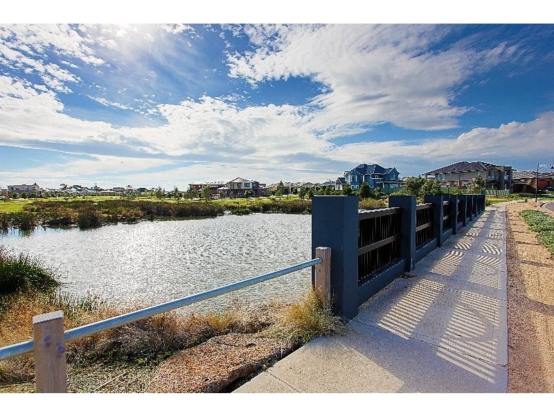 22 Goodenia Way, Caroline Springs VIC 3023