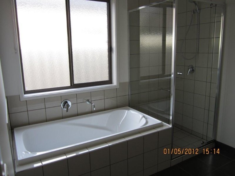 34 Barrington Circuit, Caroline Springs VIC 3023