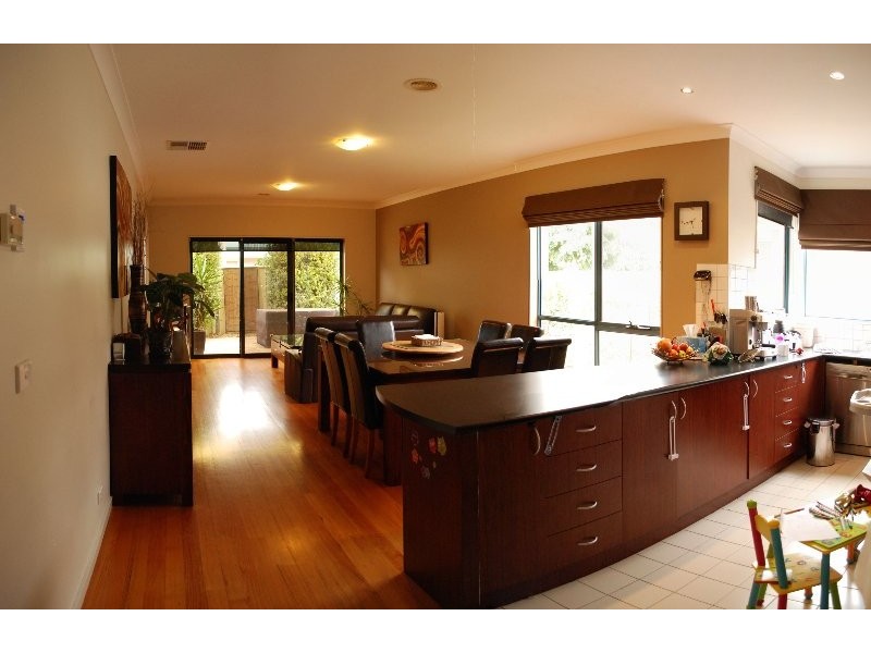 31 Broadhurst Way, Caroline Springs VIC 3023