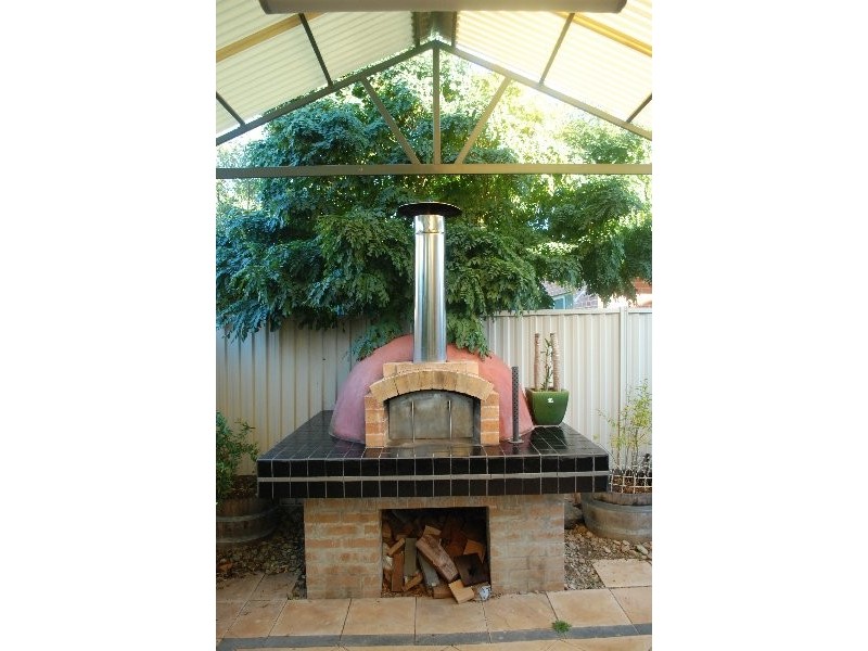 31 Broadhurst Way, Caroline Springs VIC 3023