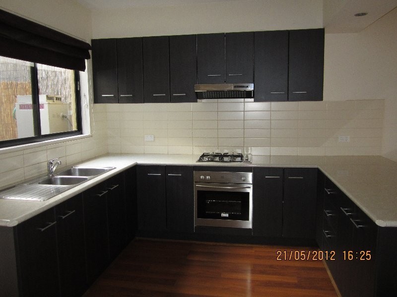 2-35 Jade Way, Hillside VIC 3037