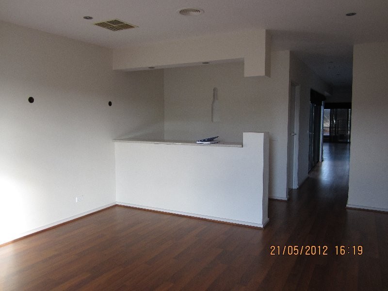 2-35 Jade Way, Hillside VIC 3037