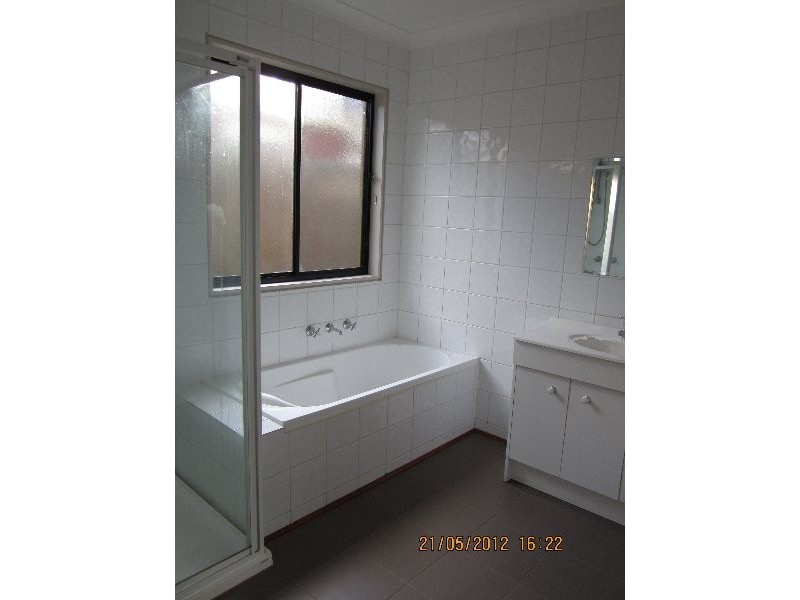 2-35 Jade Way, Hillside VIC 3037