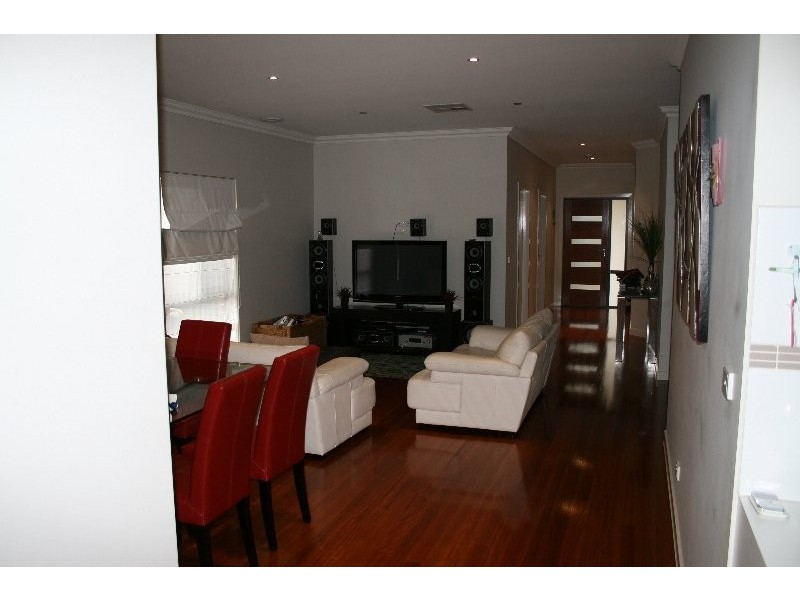 3 Scotsburn Place, Caroline Springs VIC 3023