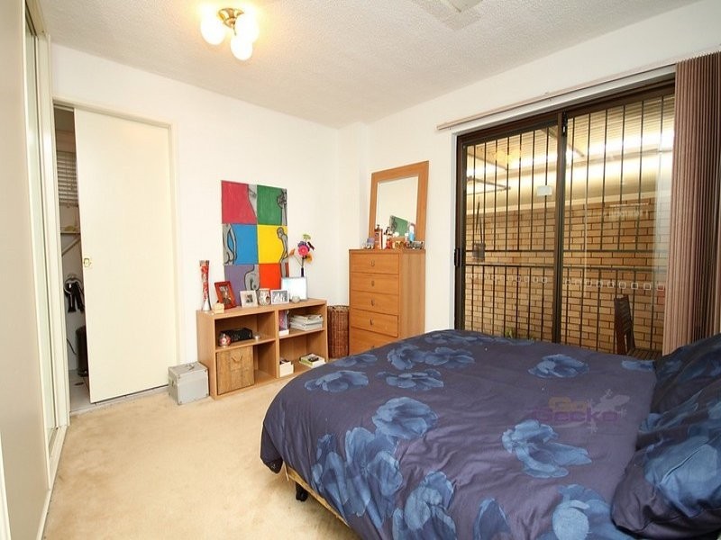 2/30 Whish Street, Windsor QLD 4030