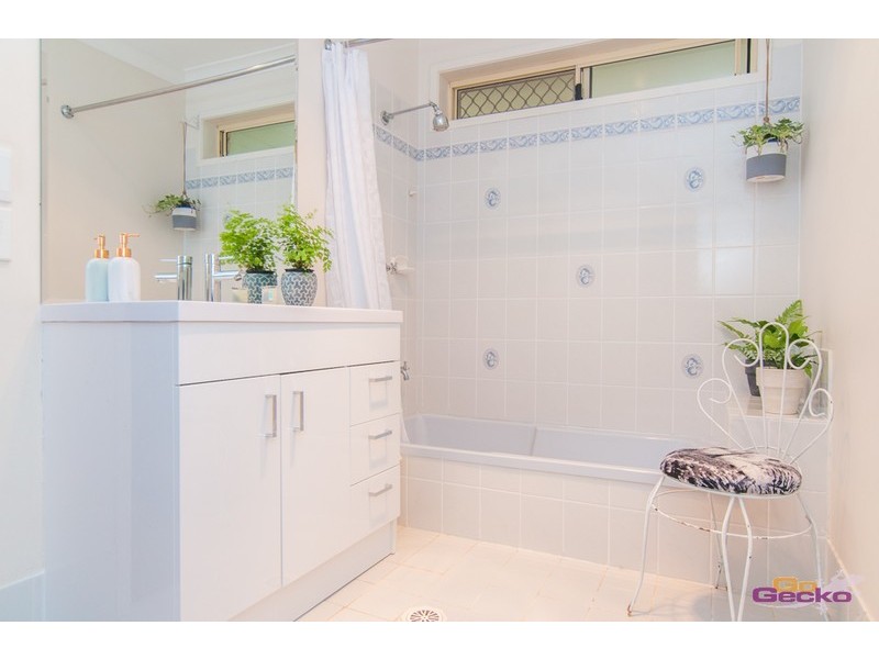 5 Summit Court, Warner QLD 4500