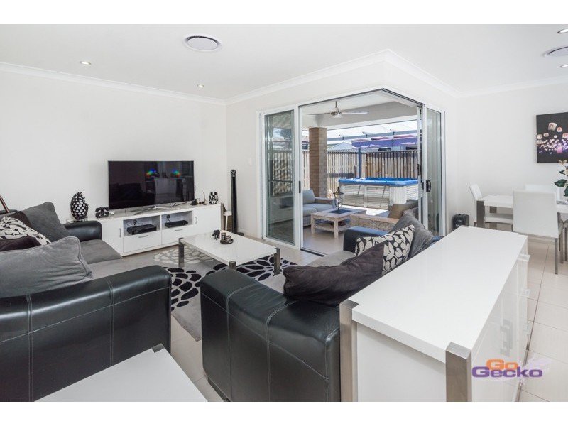 44 Flinders Circuit, Fitzgibbon QLD 4018