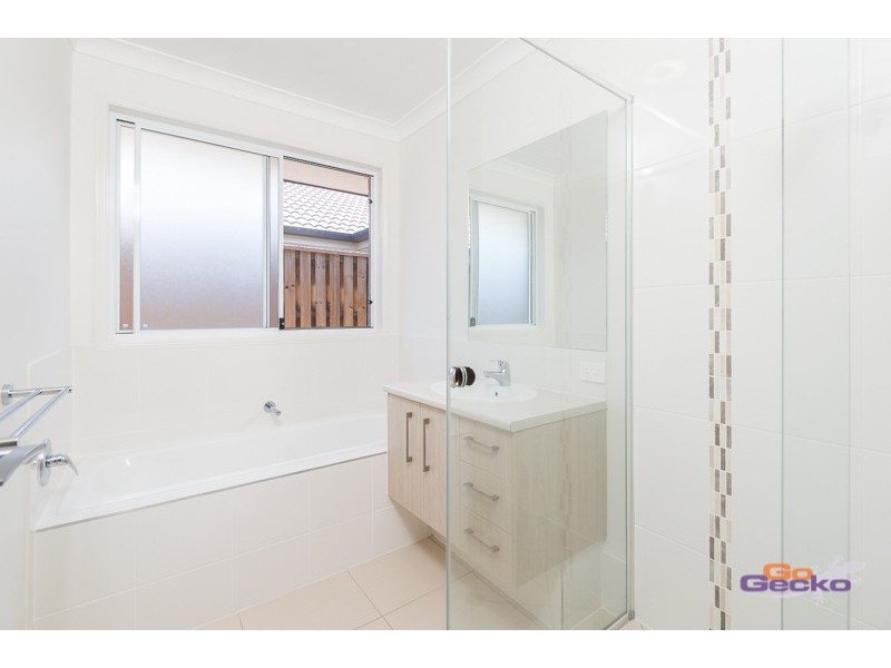 44 Flinders Circuit, Fitzgibbon QLD 4018