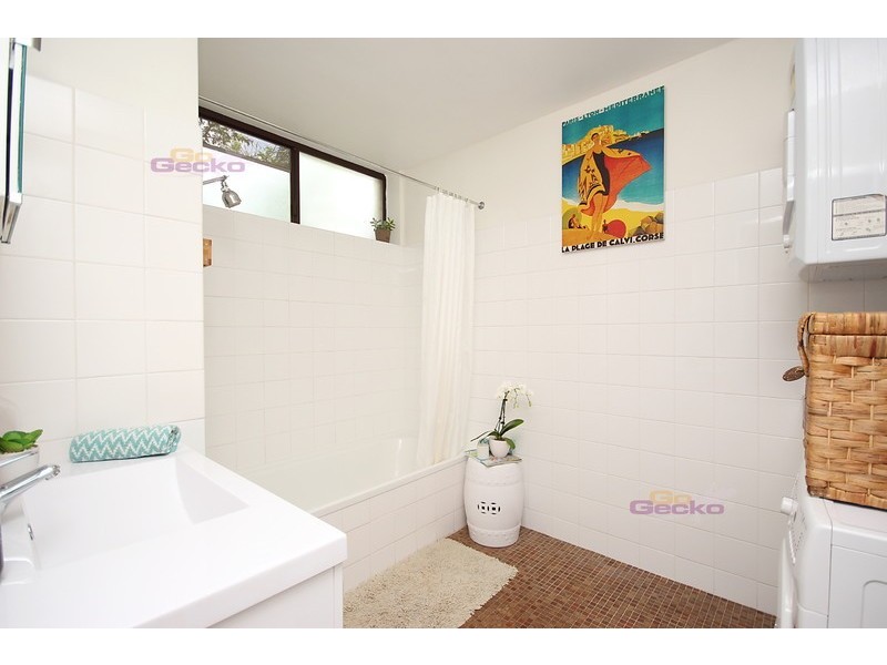 2/84 Bayview Terrace, Clayfield QLD 4011