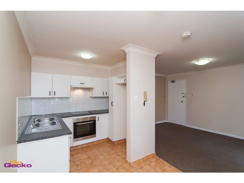 2/11 Kidston Terrace, Chermside QLD 4032