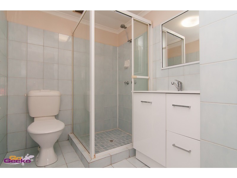 2/11 Kidston Terrace, Chermside QLD 4032