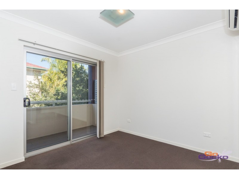 2/42 Rode Road, Wavell Heights QLD 4012