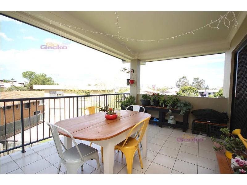 9/11 London Street, Nundah QLD 4012