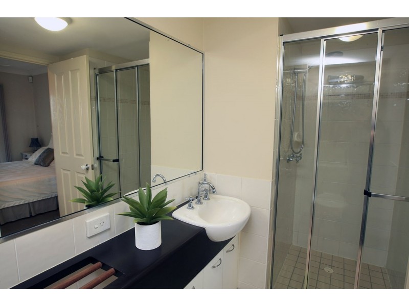 1/5 Whytecliffe Street, Albion QLD 4010