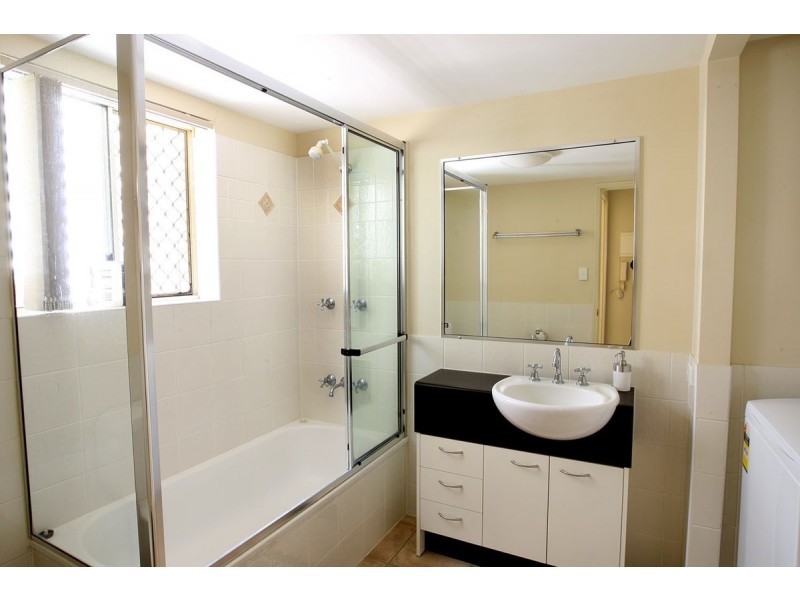 1/5 Whytecliffe Street, Albion QLD 4010