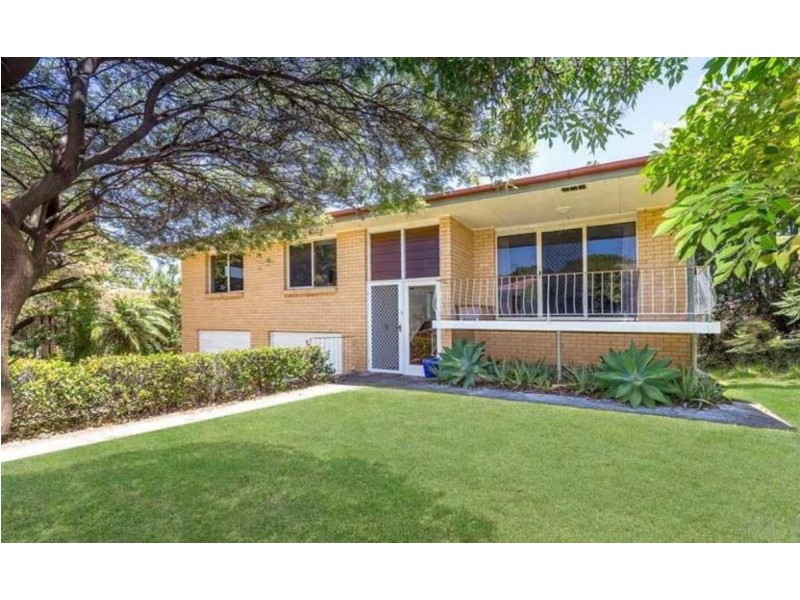 18 Gable Street, Stafford Heights QLD 4053