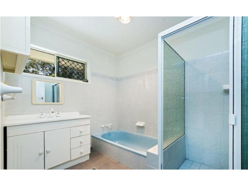 18 Gable Street, Stafford Heights QLD 4053