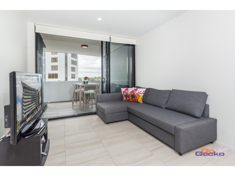 406/8 Hunt Street, Hamilton QLD 4007