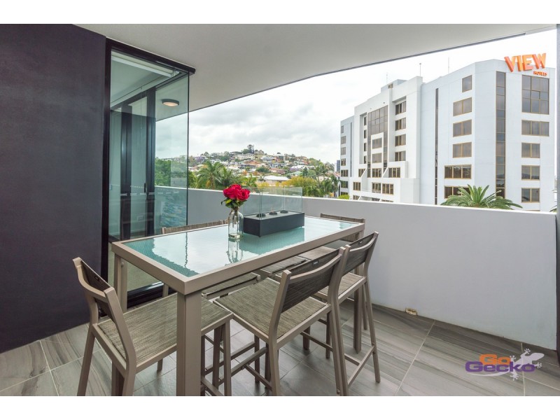406/8 Hunt Street, Hamilton QLD 4007