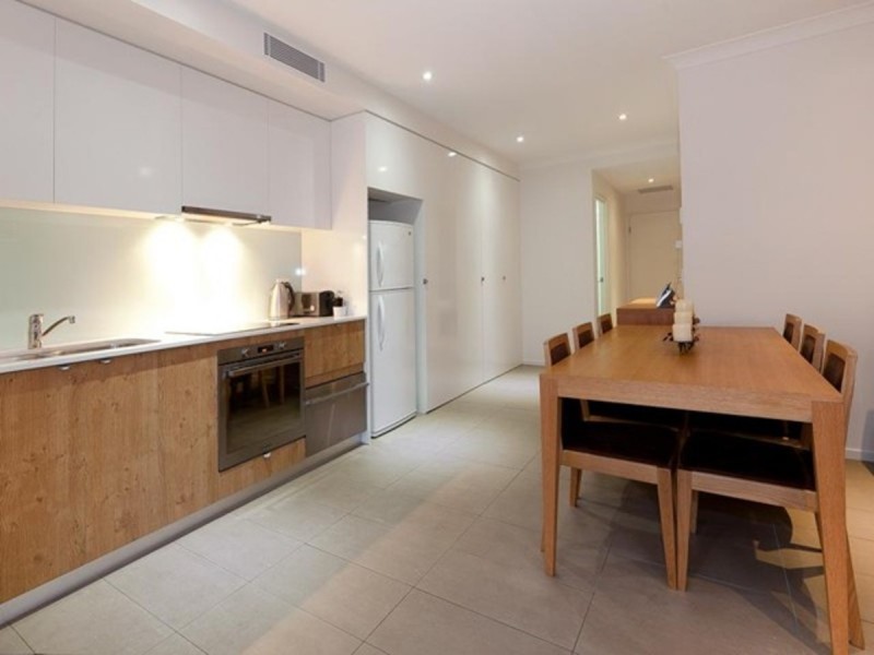 1/32 Windsor Street, Hamilton QLD 4007