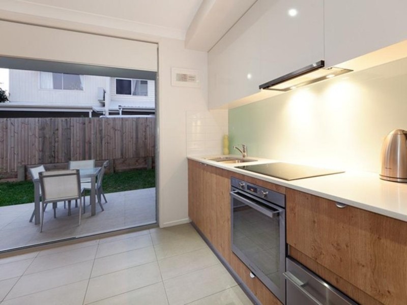 1/32 Windsor Street, Hamilton QLD 4007