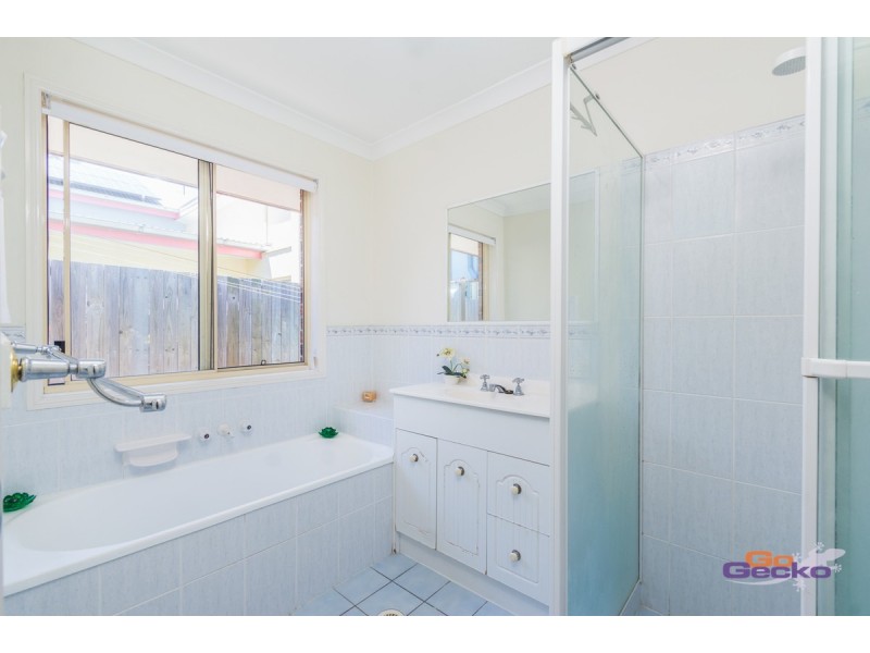 27 Manitoba Place, Wavell Heights QLD 4012