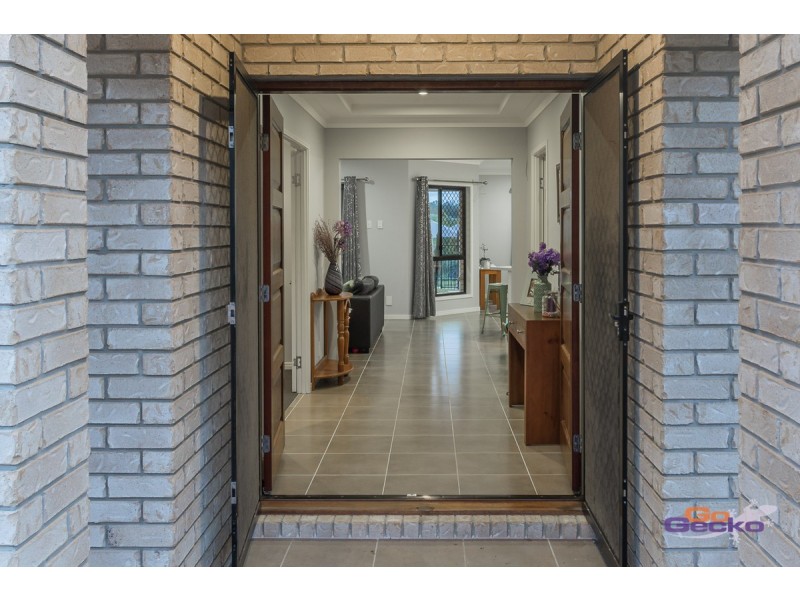 6-8 Claire Close, Cashmere QLD 4500