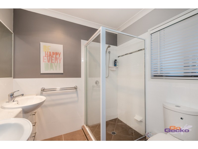 6-8 Claire Close, Cashmere QLD 4500