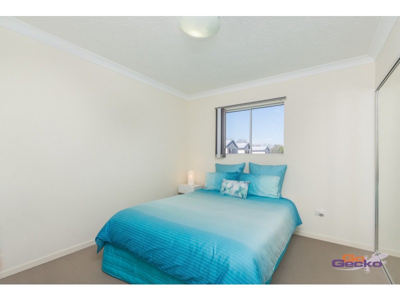 2/3 Amisfield Avenue, Nundah QLD 4012