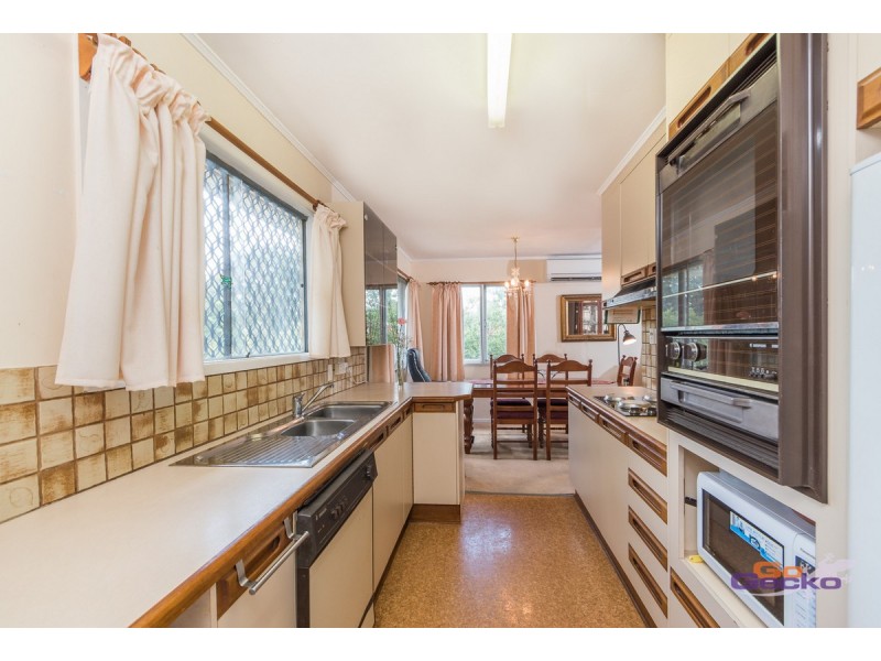 11 Marford Street, Chermside West QLD 4032