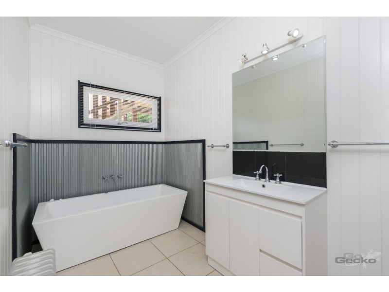 18 Silvan Road, Deagon QLD 4017