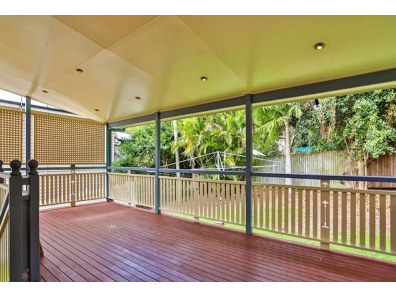 34 Main Avenue, Bardon QLD 4065