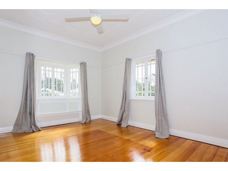 34 Main Avenue, Bardon QLD 4065