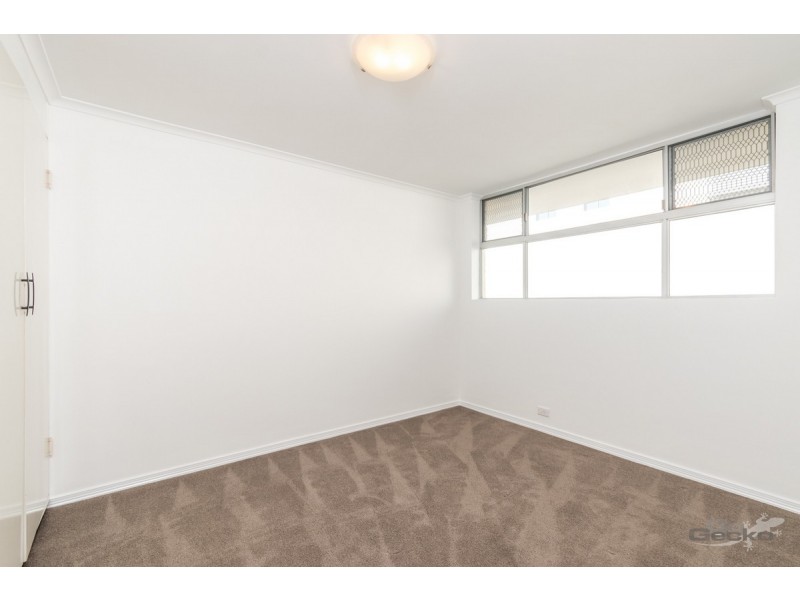 2/10 Kreutzer Street, Nundah QLD 4012