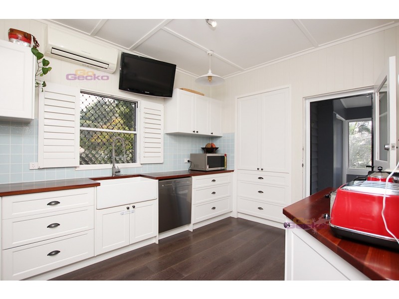 27 Woking Street, Mitchelton QLD 4053