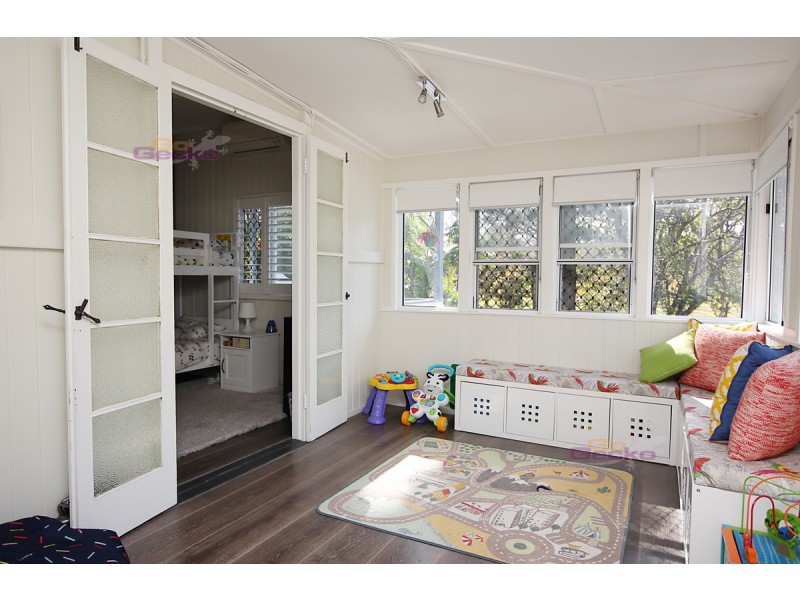 27 Woking Street, Mitchelton QLD 4053