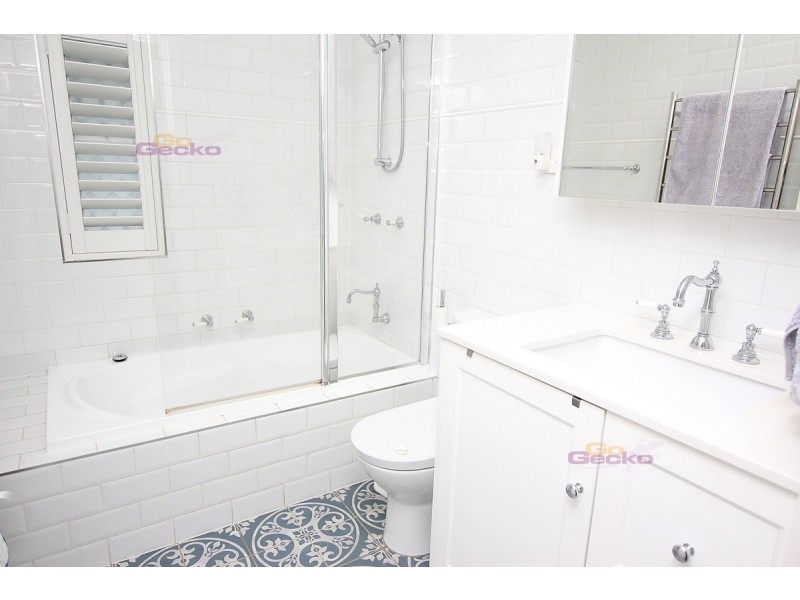 27 Woking Street, Mitchelton QLD 4053