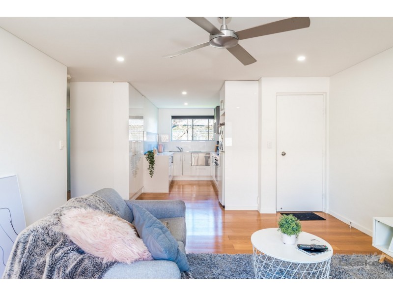 1/77 Erneton Street, Newmarket QLD 4051