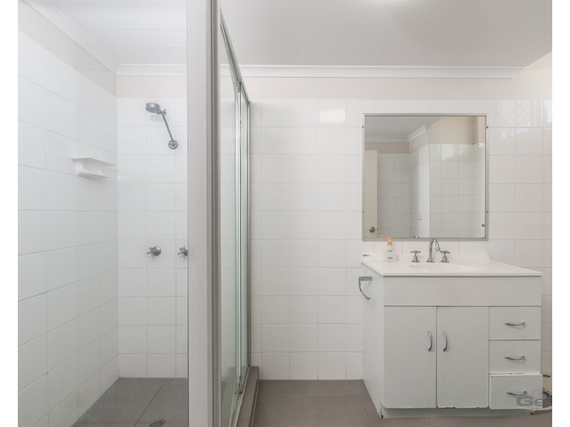 2/27 Hall Street, Northgate QLD 4013