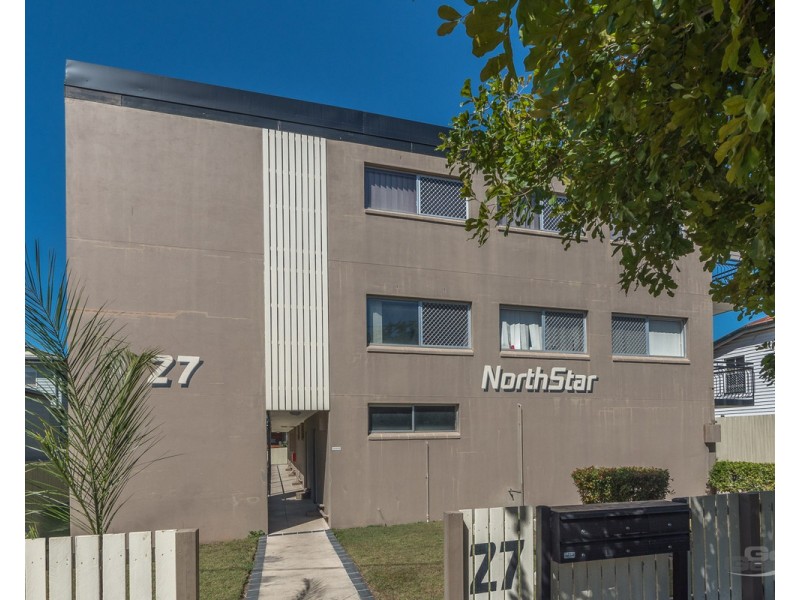 2/27 Hall Street, Northgate QLD 4013