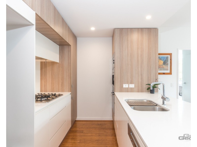 5208/331 MacArthur Avenue, Hamilton QLD 4007