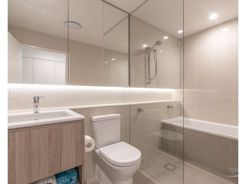 5208/331 MacArthur Avenue, Hamilton QLD 4007