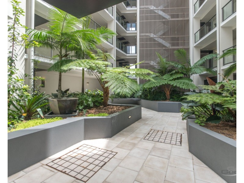 5208/331 MacArthur Avenue, Hamilton QLD 4007