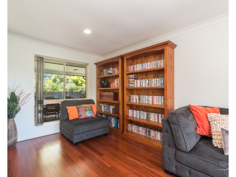 12 Brookland Close, Bridgeman Downs QLD 4035