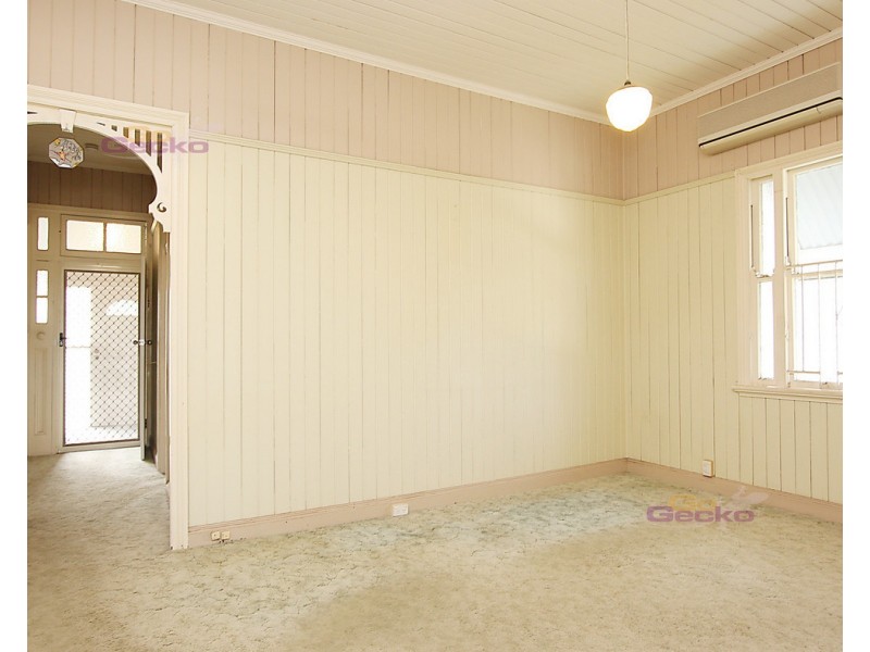 69 Surrey Street, Nundah QLD 4012