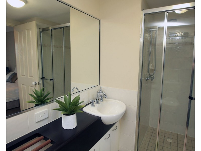 1/5 Whytecliffe Street, Albion QLD 4010