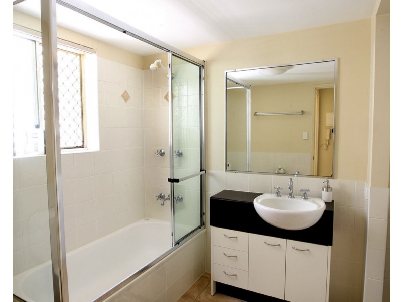 1/5 Whytecliffe Street, Albion QLD 4010