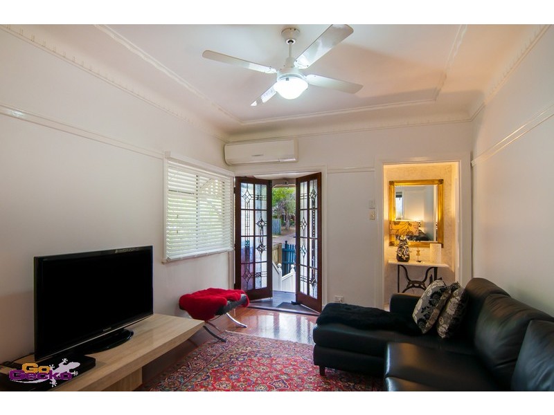 84 Beaconsfield Tce, Gordon Park QLD 4031