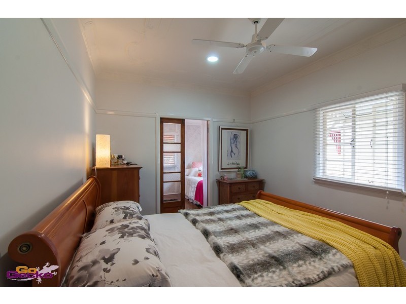 84 Beaconsfield Tce, Gordon Park QLD 4031